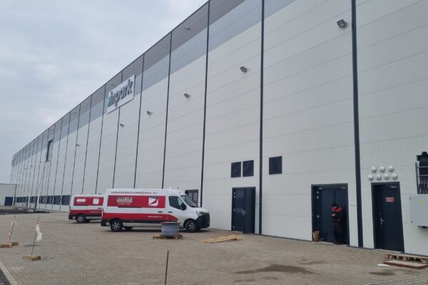 425341067_892319406229529_1336540280261961313_n